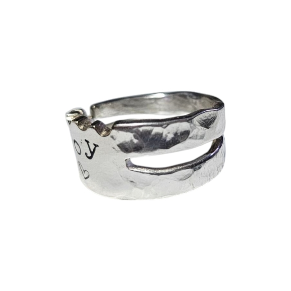 New ring made from a vintage silverplated fork. Handmade. Stamped Joy. Size 8.5 - Picture 5 of 7